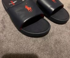 Ralph Lauren slides UK2.5