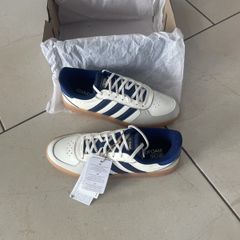 ladies trainers