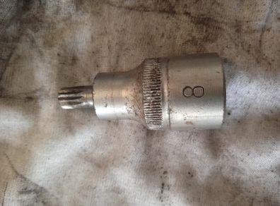 Spline socket