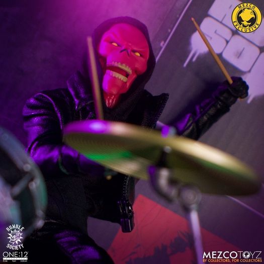 mezco pink skulls gig from hell exclusive version 1/12