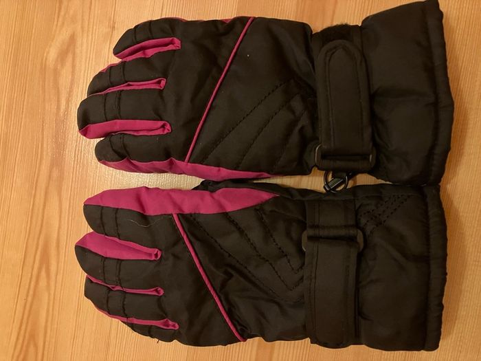 Ski gloves