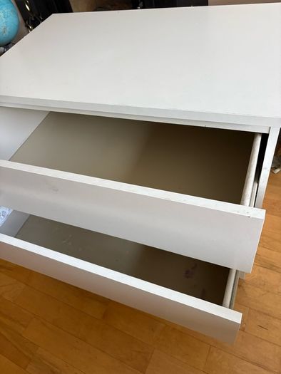 IKEA MALM Chest of drawers middle bar is missing