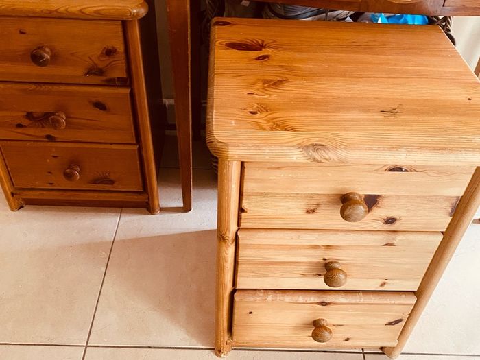 2 solid pine lockers with metal runners