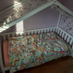 Child bed Frame + Mattress