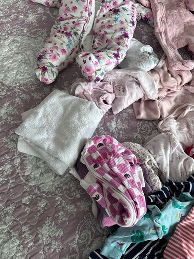 Baby girl wardrobe outfits 0-3 m snow onesies babygrows vests tops dresses hats blankie