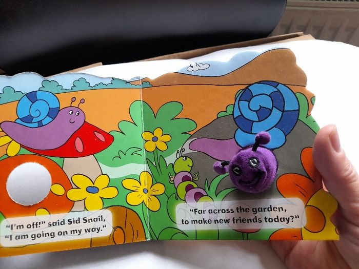 Sid the Snail - Finger Puppet Board Book