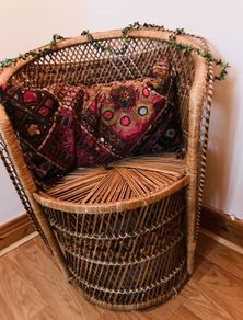 wicker peacock chair