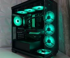 High End Gaming PC | RTX 5070 ti 16GB / Ryzen 9800x3d / DDR5