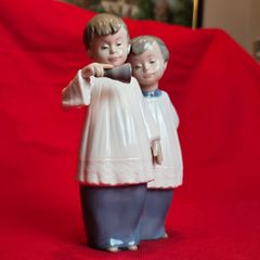NAO by Lladro porcelain figurine Two Choir Boys with Trumpet