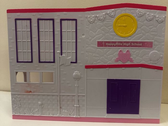 Mini high school for small dolls