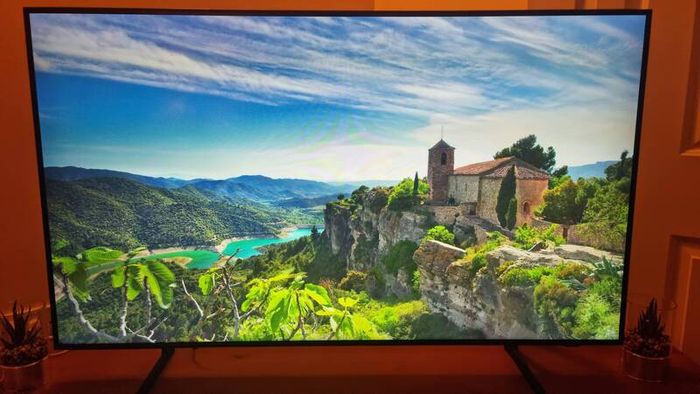 Samsung 50inch  QLED Excellent Condition  4K HDR Smart TV