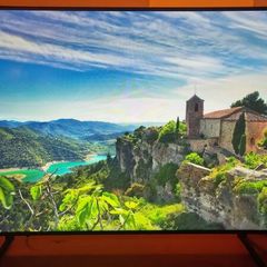 Samsung 50inch  QLED Excellent Condition  4K HDR Smart TV