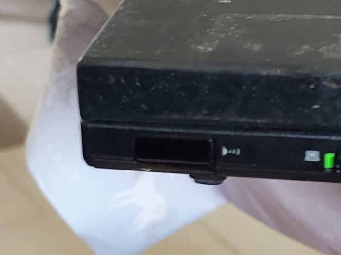 Lenovo T60p IBM Thinkpad, in excellent cosmetic condition, Battery is Good but states Error with Date & Time, and displays Lock Sign