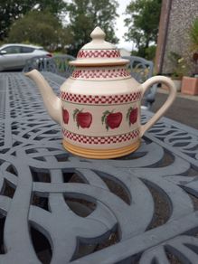 Nicholas Mosse Apple Tea Pot