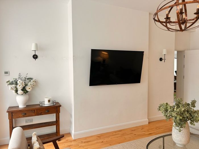 65 inch LG smart tv