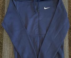 Men's Nike Sweatshirt, Size xs