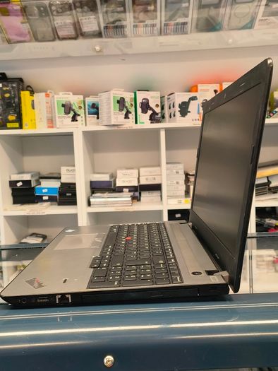 Lenovo E570 15.6" i5-7200U 256GB SSD 8GB Notebook Laptop Windows 11 Pro, USB-C HDMI VGA