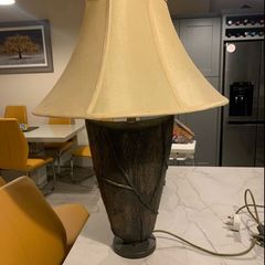 Genesis table lamp