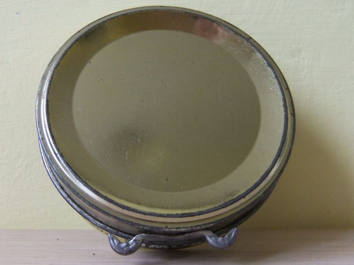 Old Wrens Tin