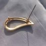 Stamped A595 1950s vintage brooch, no damage. D18 POST 3e Image 6