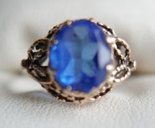 Vintage 9Ct Yellow Gold Sapphire Ring size O - 2,8g