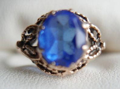 Vintage 9Ct Yellow Gold Sapphire Ring size O - 2,8g