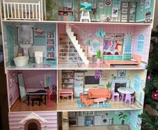 doll house with furniture
