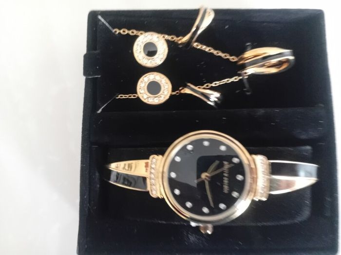 costume jewellery