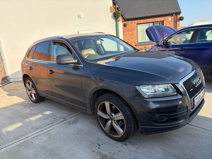 Audi q5 2.0 tdi automatic 2011