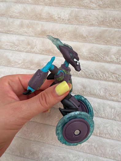Ben 10 Ben Ten Omni-Enhanced XLR 8 Action Figure Used Please see photos