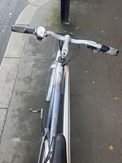 Hybrid bicycle - size L