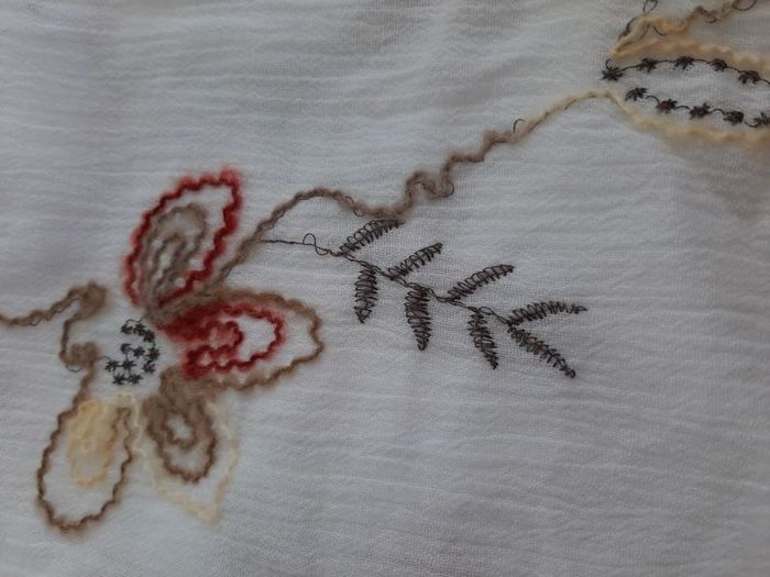 New scarf with tag