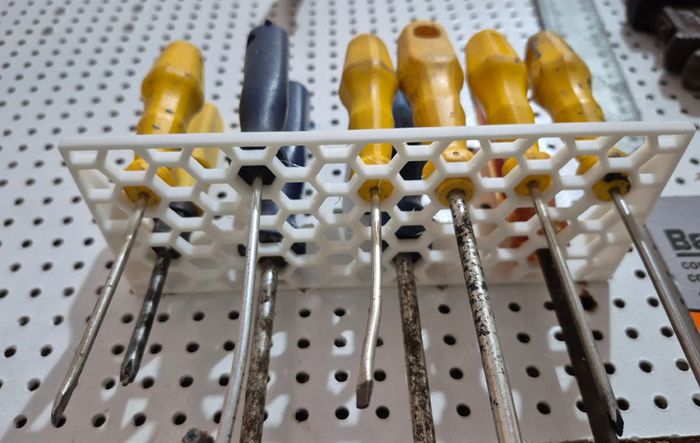 3D Printed Pegboard Screwdriver Holder - Organiser Rack