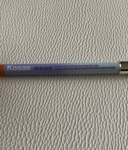 Kosas Hotliner Hyaluronic Acid Contouring Lip Liner shade Epic 0.5g