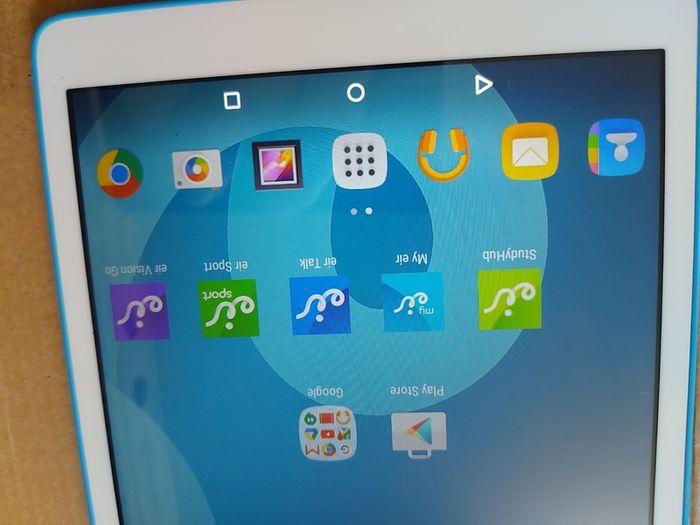 EIR 10.1 inch Tablet, Model 8079, Camera, internet, youtube, in excellent condition