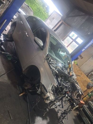 2012 vw passat breaking
