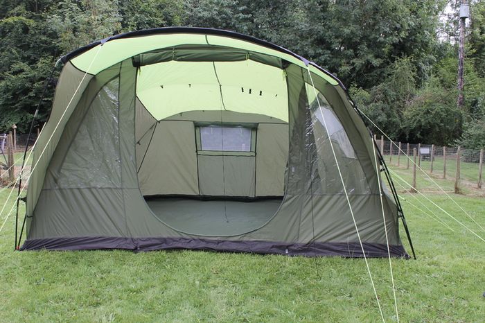 Tent - 5 man Urban Escape with accessories