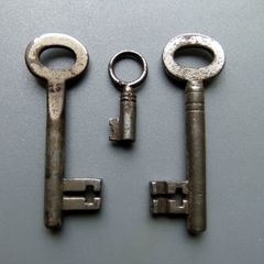 3 Old Keys