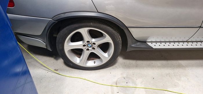 Bmw style 87 genuine 20" alloys