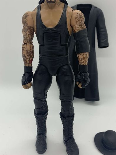 wwe elite series 1 The Undertaker action figure