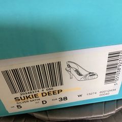 Ladies shoes