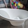 Shnuggle Baby Bath with Foam Backrest Image 2