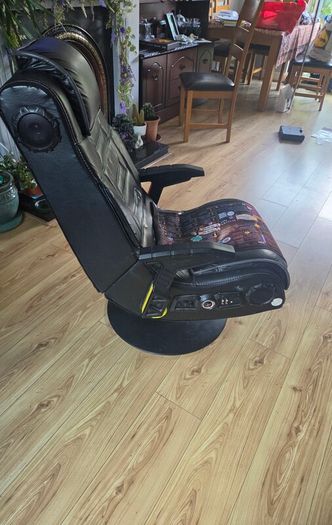 Gaming chair