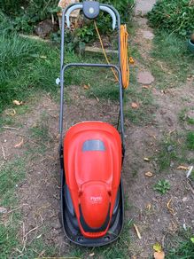 Electric 300V flymo lawnmower
