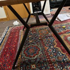 Dining table like new very solid