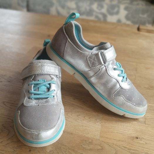 Clarks Fabulous Girls Clarks Silver Trainers Size 11.5 F
