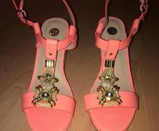 Womens Wedge/River Island  .. Size: 5 UK .. 38 EU .. Price Drop