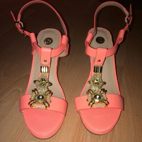 Womens Wedge/River Island  .. Size: 5 UK .. 38 EU .. Price Drop