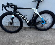 Factor One road bike 52cm