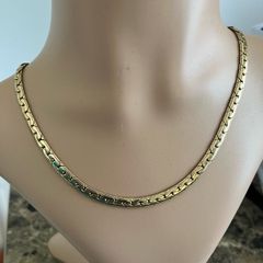 Gold tone necklace